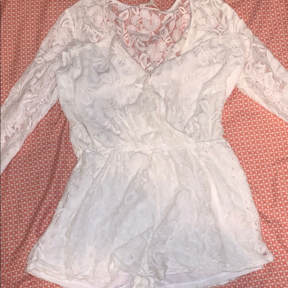 Long sleeve lace romper